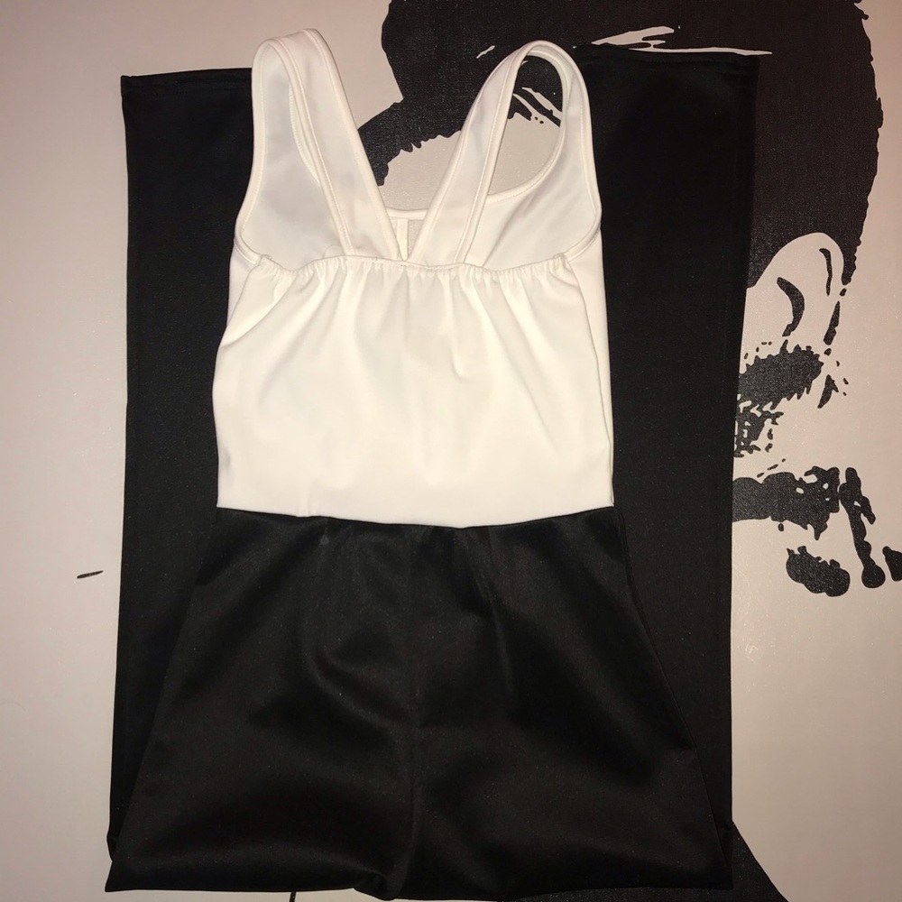 Bella Moda | Black & White Halter Jumpsuit - Picture 4 of 6